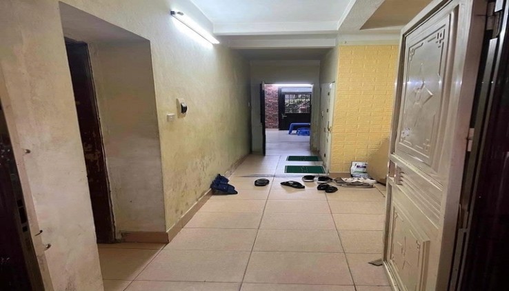 CHO THUÊ CĂN HỘ TẬP THỂ TẦNG 1, PHƯƠNG MAI 70M2,  2 NGỦ, 8.5 TRIỆU